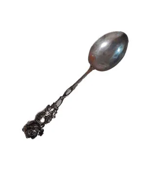 Серебряная ложка с фигурной ручкой
